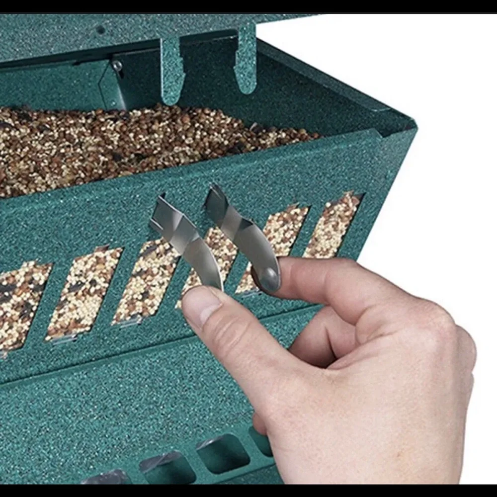 Perky Pets Squirrel Resistant Bird Feeder Hopper Make-Model UNKNOWN - Picture 5 of 13